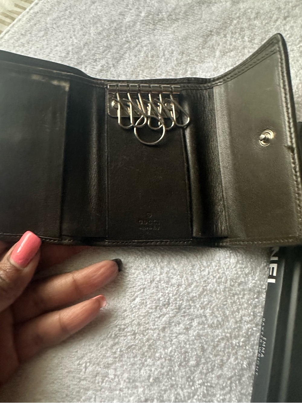 Authentic Gucci Guccissima Dark Brown Leather 6-Key Holder Wallet Coin Pouch - Picture 4 of 10